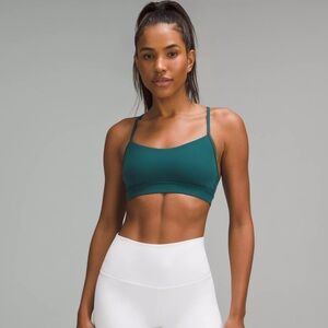 lululemon Flow Y Bra Nulu *Light Support A-C Cups - green jasper
